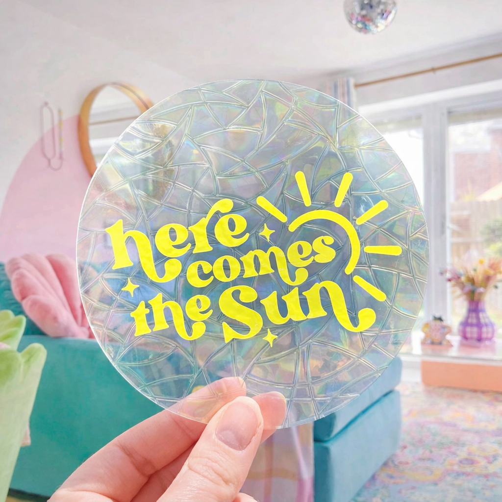Here comes the sun 🌈 Suncatcher Sticker 🌈 Autocollant Magique Attrape-Soleil